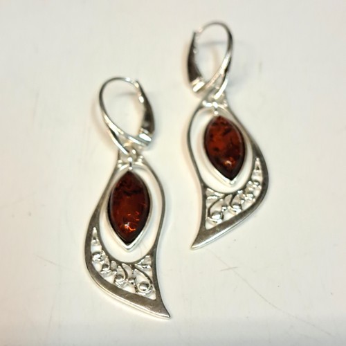 Click to view detail for  HWG-2425 Earrings, Pointed Ovals; Silver Sweep $60